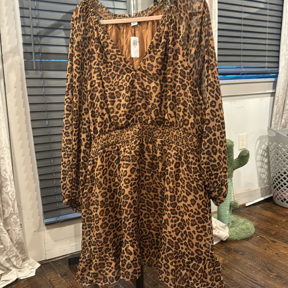 Old Navy leopard dress.   NWT.  Size XXL